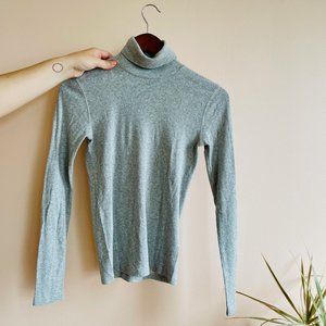 Gray Everlane Lightweight Turtleneck Tee